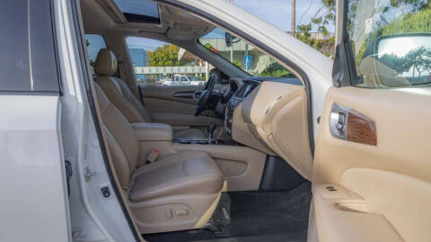 2020 Nissan Pathfinder Platinum