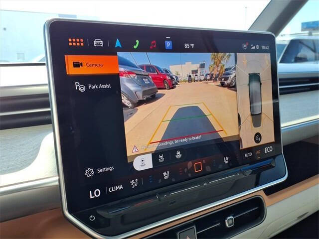 2025 Volkswagen ID. Buzz Pro S Plus 4Motion