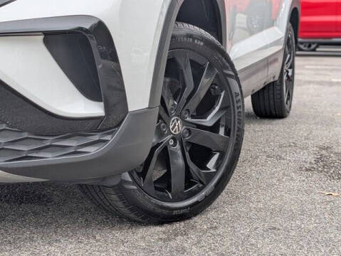 2024 Volkswagen Taos SE