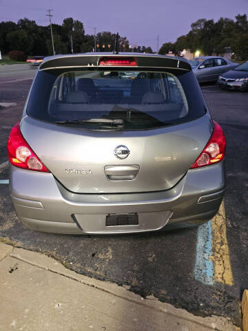 2009 Nissan Versa 1.8 S