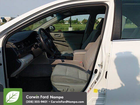 2017 Toyota Camry LE