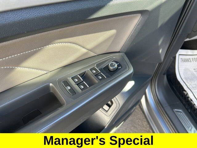 2022 Volkswagen Atlas Cross Sport SE 4Motion