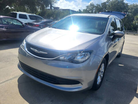 2017 Chrysler Pacifica Touring