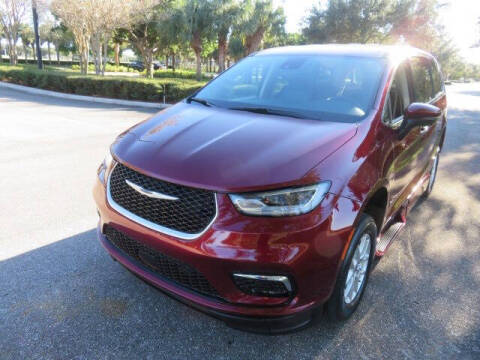 2023 Chrysler Pacifica Touring L