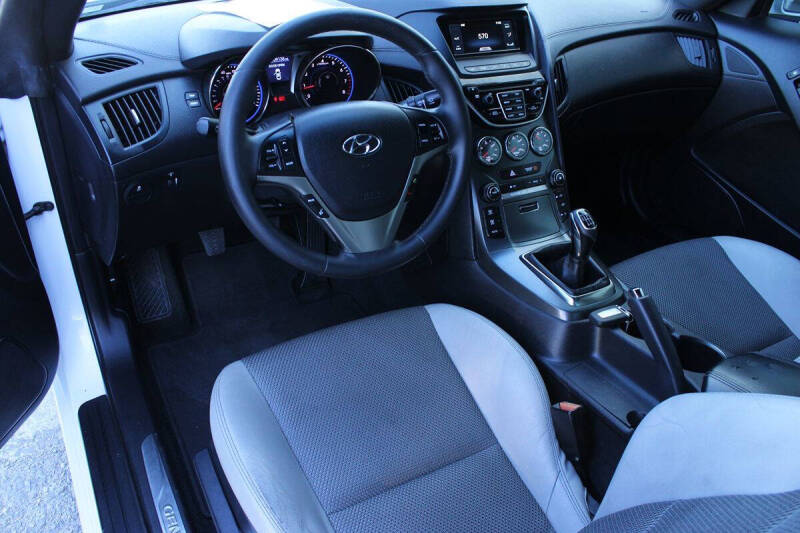 2016 Hyundai Genesis Coupe