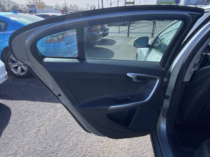 2017 Volvo S60 T5 Dynamic