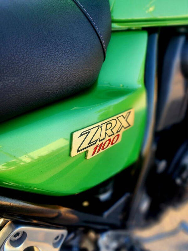 2000 Kawasaki ZR-X1100
