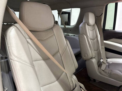 2016 Cadillac Escalade ESV Luxury Collection