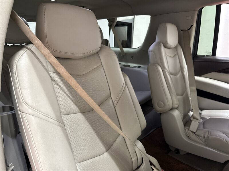 2016 Cadillac Escalade ESV Luxury Collection