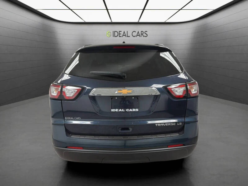 2015 Chevrolet Traverse LS
