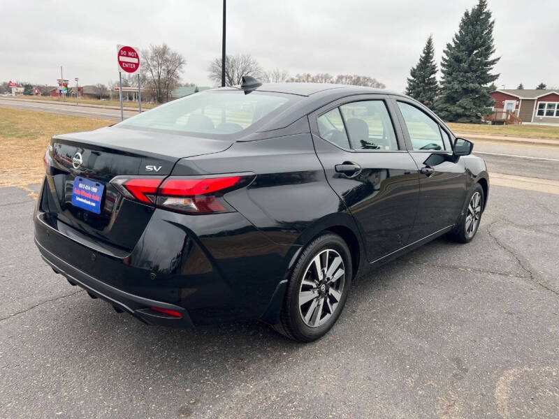 2022 Nissan Versa SV