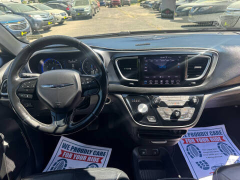2019 Chrysler Pacifica Touring L