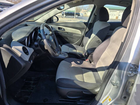 2013 Chevrolet Cruze LS Auto