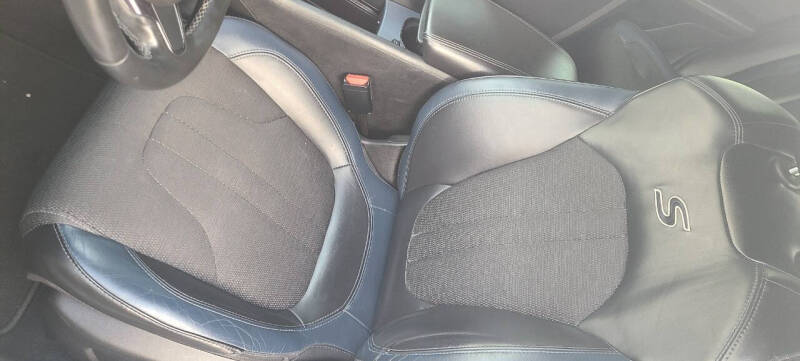 2016 Chrysler 200 S