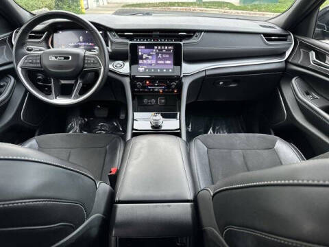 2022 Jeep Grand Cherokee Altitude