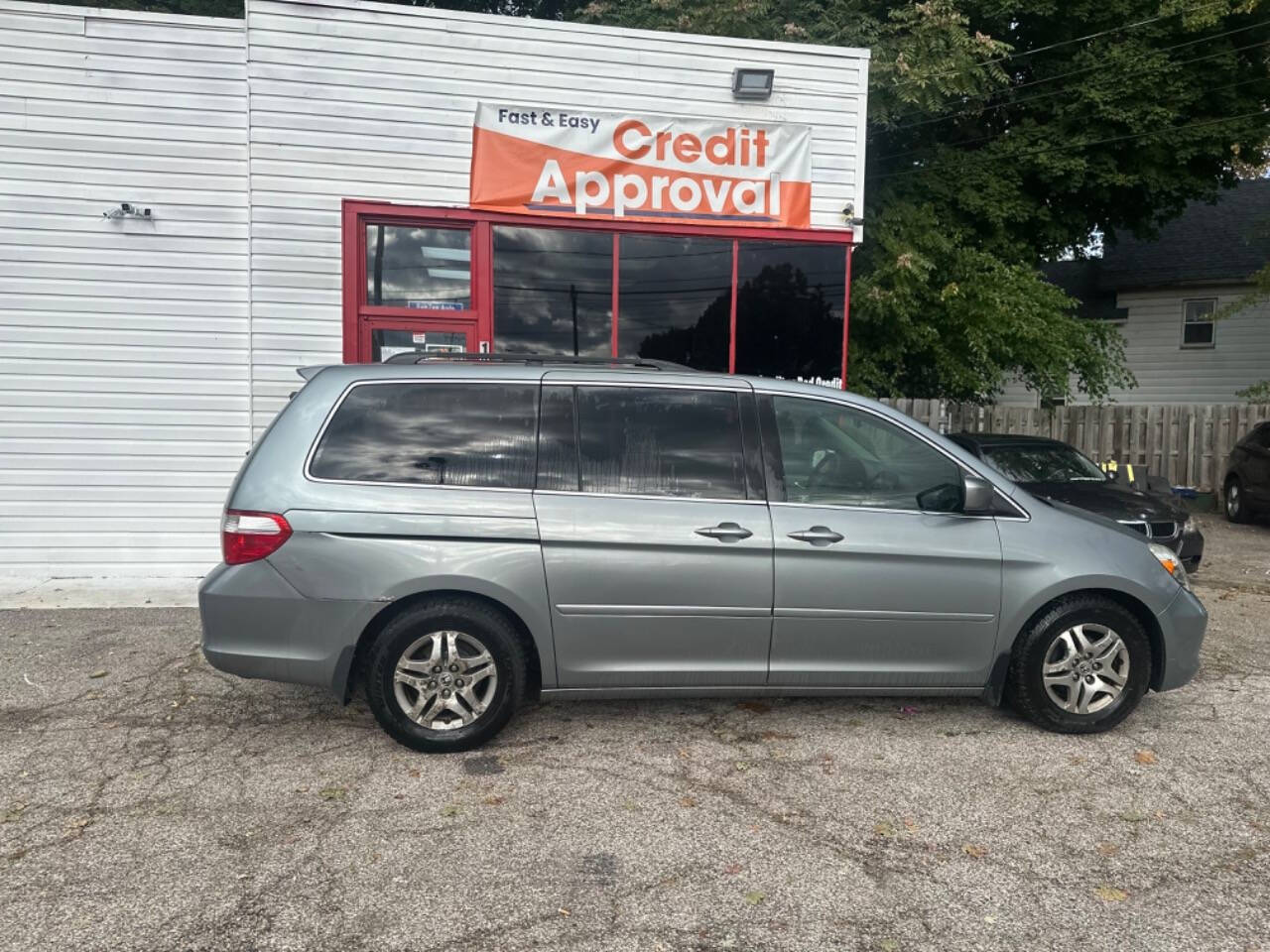 2005 Honda Odyssey for sale at BENZEN AUTO LLC in Ashtabula, OH