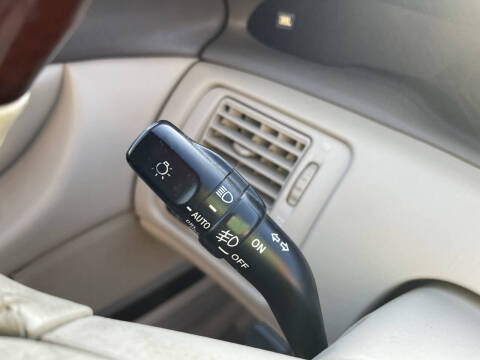 2003 Toyota Avalon XL