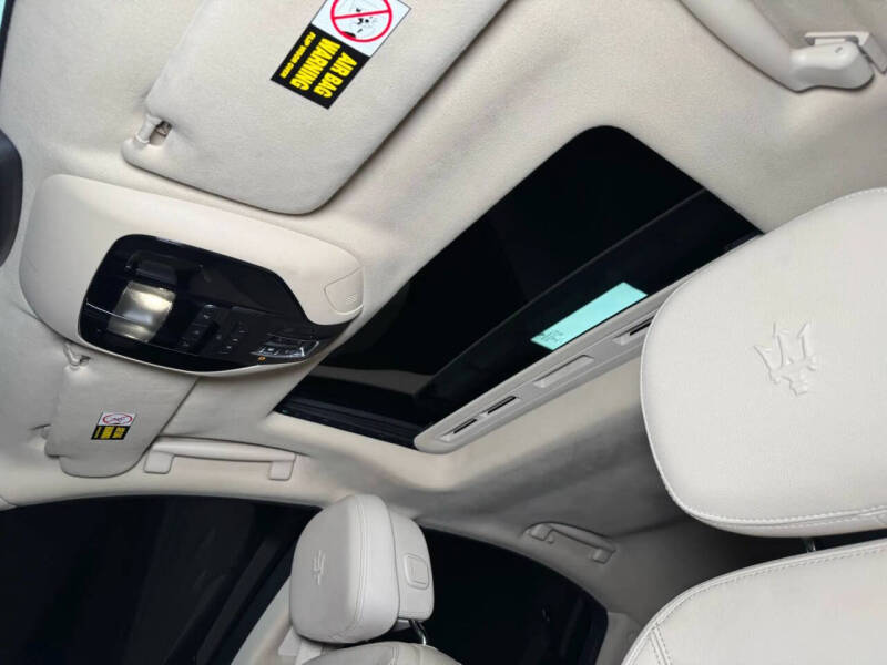 2017 Maserati Ghibli