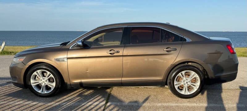 2015 Ford Taurus