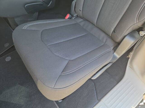 2021 Chrysler Voyager LX