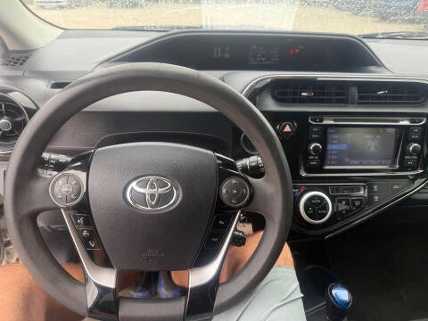 2018 Toyota Prius c Two