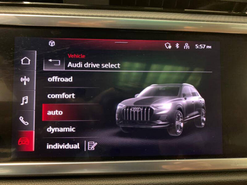 2022 Audi Q3 quattro S line Premium 45 TFSI