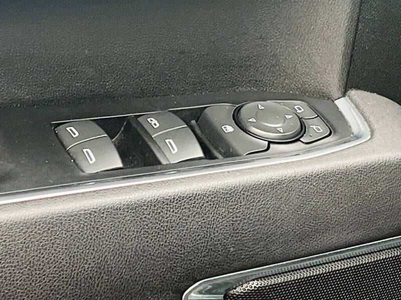 2025 GMC Sierra 1500 Elevation Standard