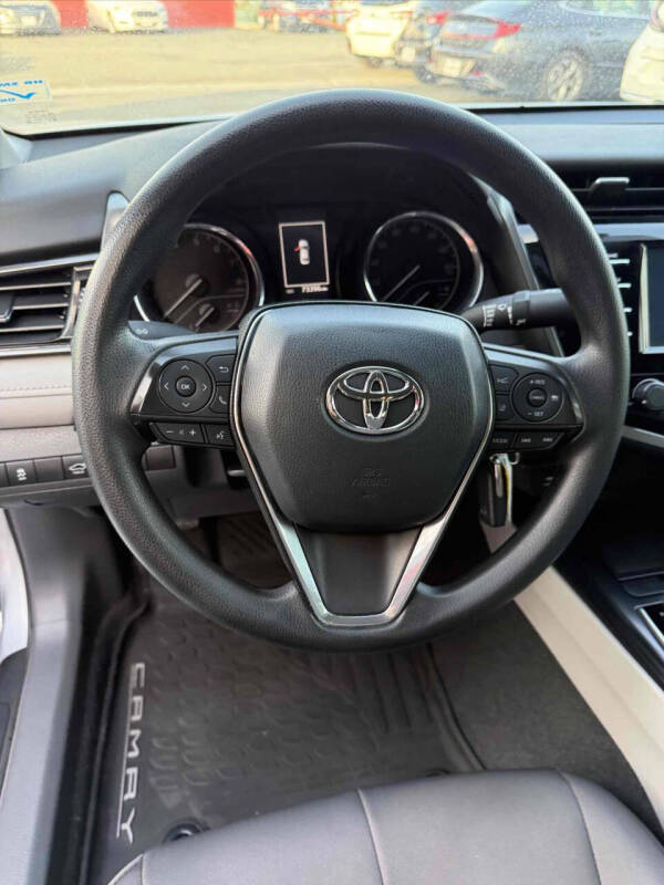 2019 Toyota Camry LE