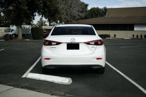 2017 Mazda MAZDA3 Sport