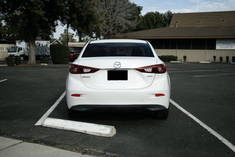 2017 Mazda MAZDA3 Sport