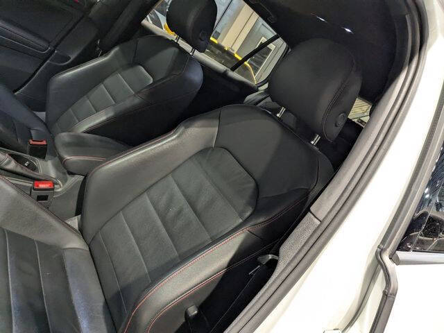 2019 Volkswagen Golf GTI SE
