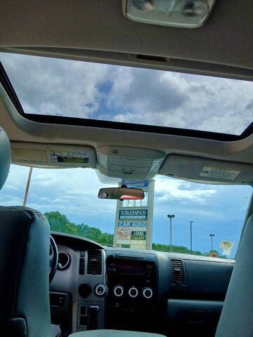 2011 Toyota Sequoia SR5