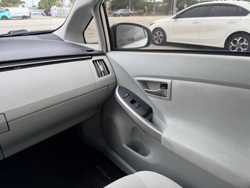 2012 Toyota Prius One