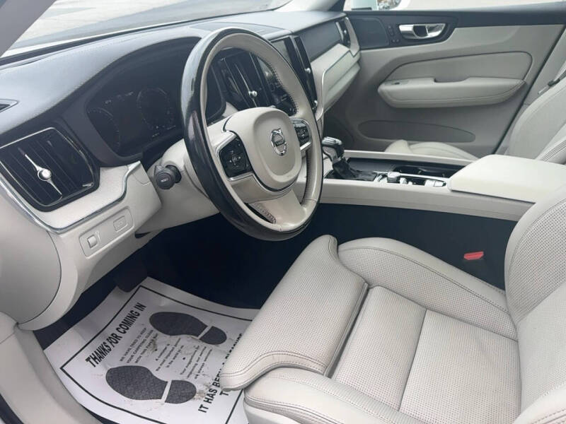 2021 Volvo XC60 T6 Inscription