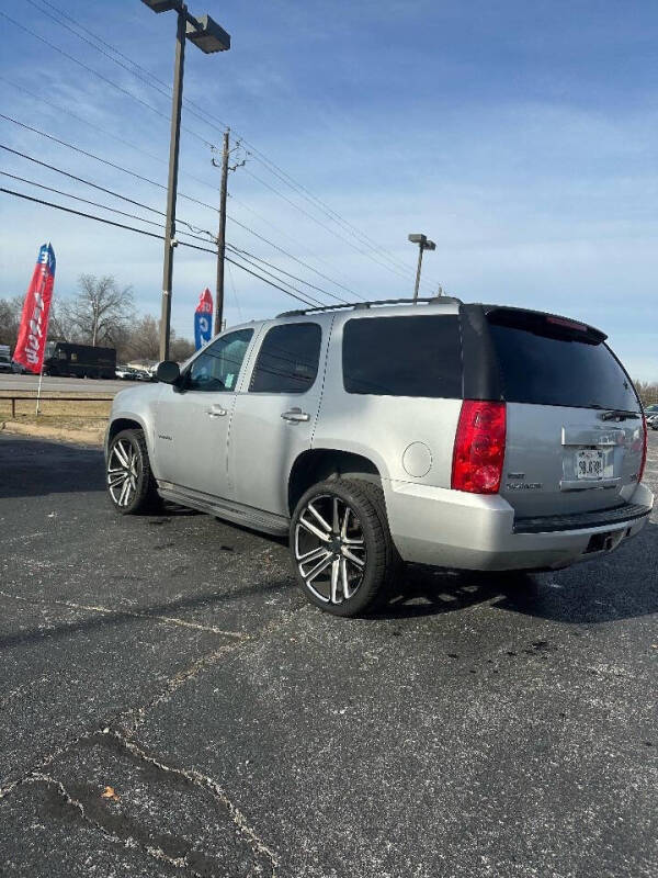 2011 GMC Yukon SLE