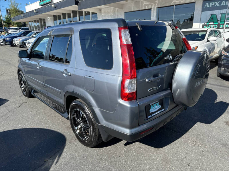 Used 2005 Honda CR-V SE with VIN JHLRD78975C055500 for sale in Edmonds, WA