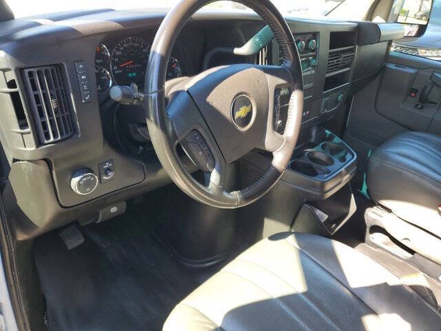 2023 Chevrolet Express 2500