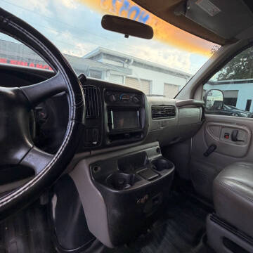 2001 Chevrolet Express G2500