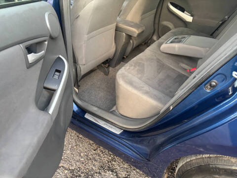 2011 Toyota Prius Two