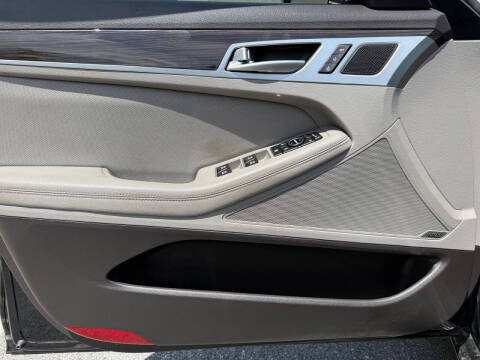 2017 Genesis G80