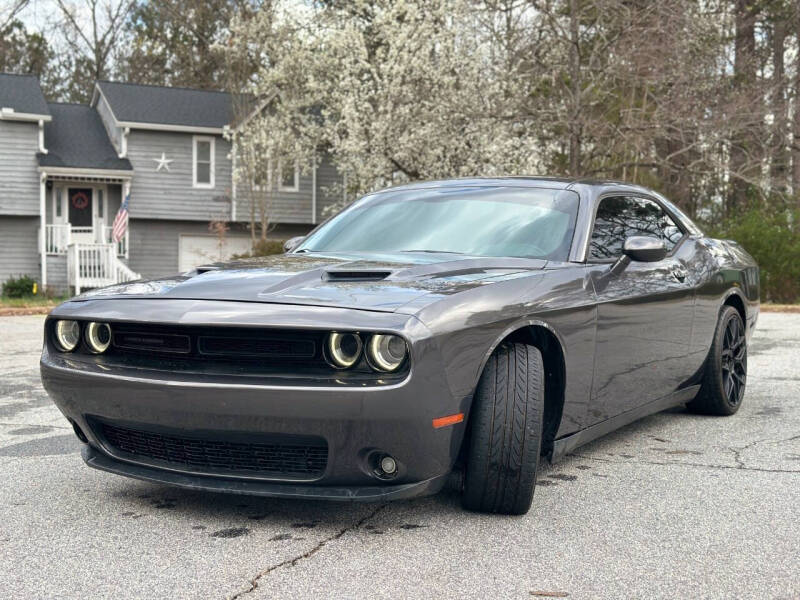 2018 Dodge Challenger SXT Plus