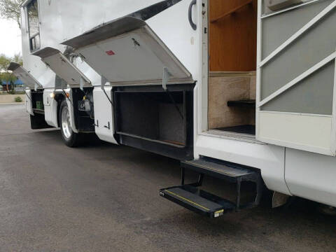 1999 Freightliner XC Chassis