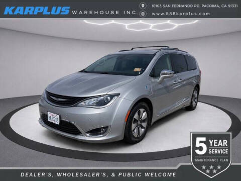 2017 Chrysler Pacifica Hybrid Platinum