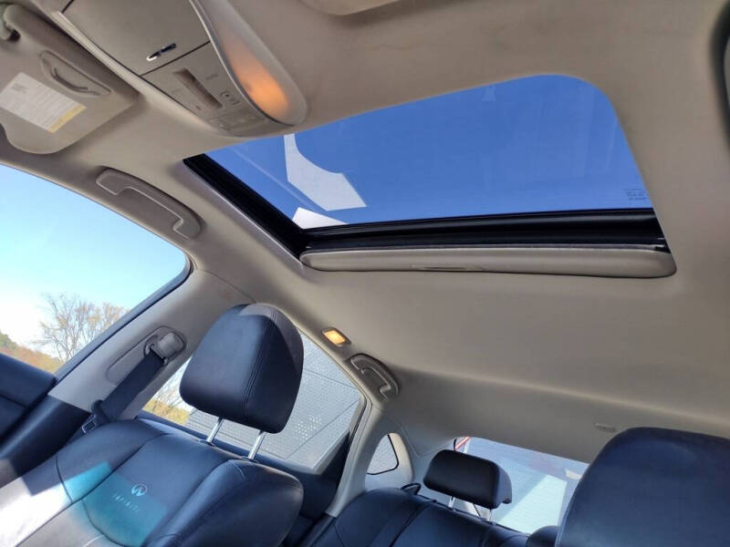 2014 Infiniti Q70 3.7