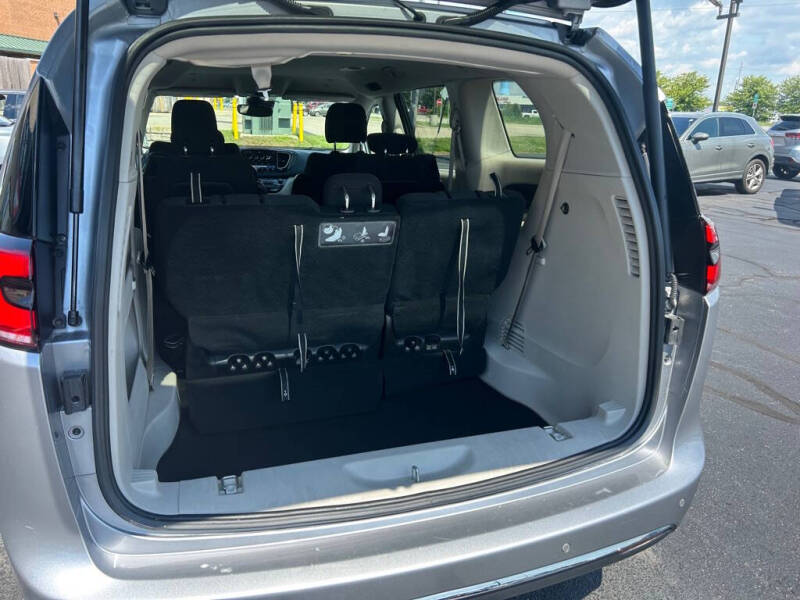 2021 Chrysler Pacifica Touring