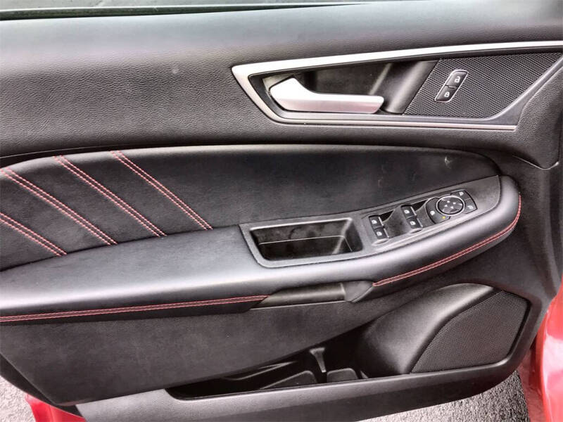 2021 Ford Edge ST-Line