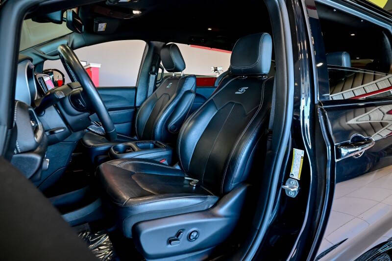 2021 Chrysler Pacifica Touring L