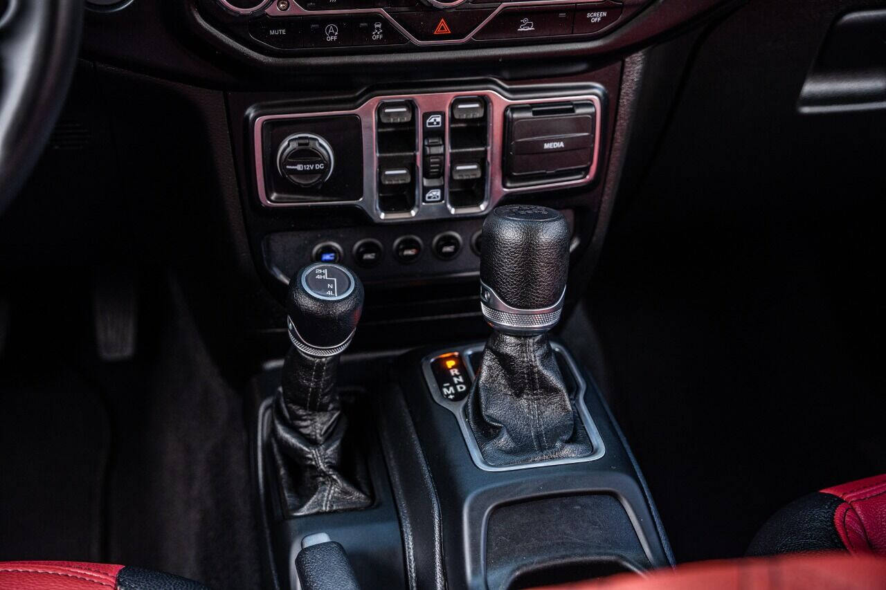 2020 JEEP Gladiator Pickup - $69,999