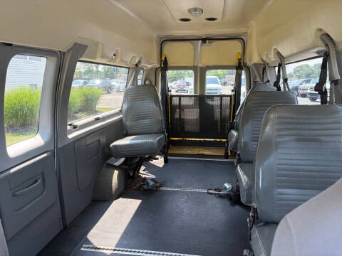 2012 Ford E-Series E-350 SD XL