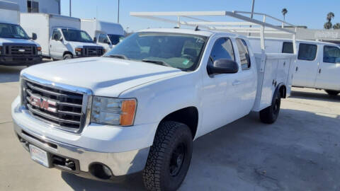 2007 GMC Sierra 2500HD for sale at DOYONDA AUTO SALES in Pomona CA
